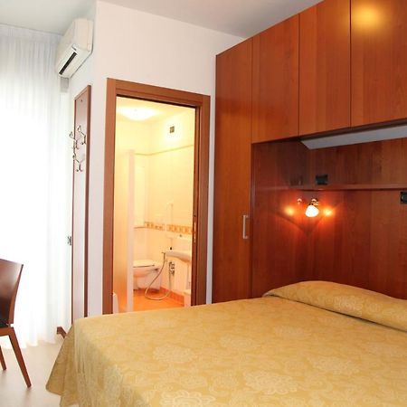 Hotel Gran Venere Beach 3 Superior Бибионе Экстерьер фото
