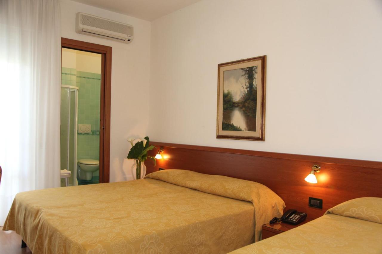 Hotel Gran Venere Beach 3 Superior Бибионе Экстерьер фото