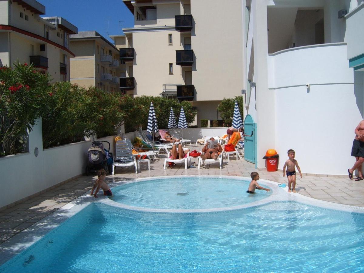 Hotel Gran Venere Beach 3 Superior Бибионе Экстерьер фото