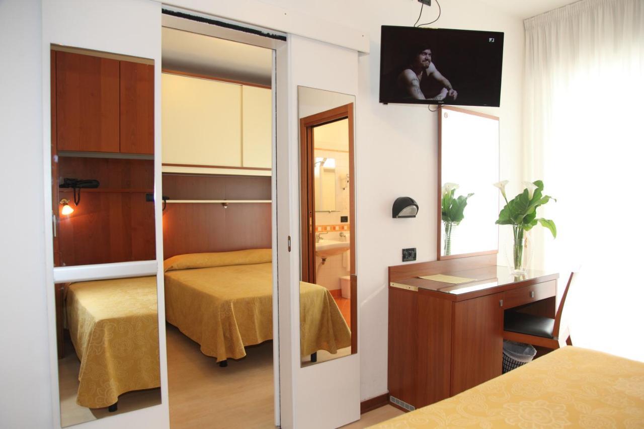 Hotel Gran Venere Beach 3 Superior Бибионе Экстерьер фото