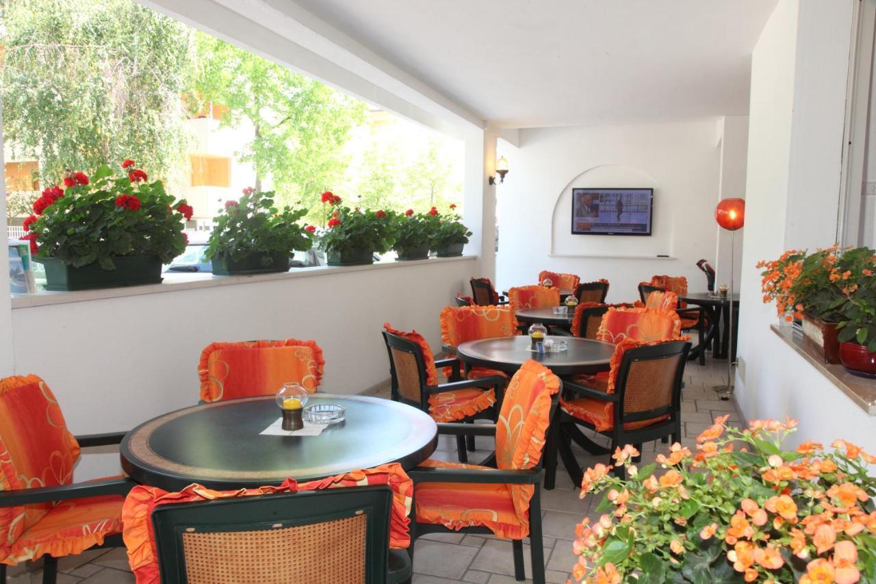 Hotel Gran Venere Beach 3 Superior Бибионе Экстерьер фото