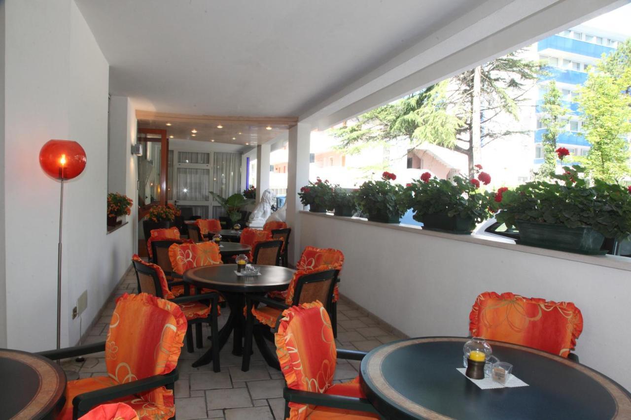 Hotel Gran Venere Beach 3 Superior Бибионе Экстерьер фото
