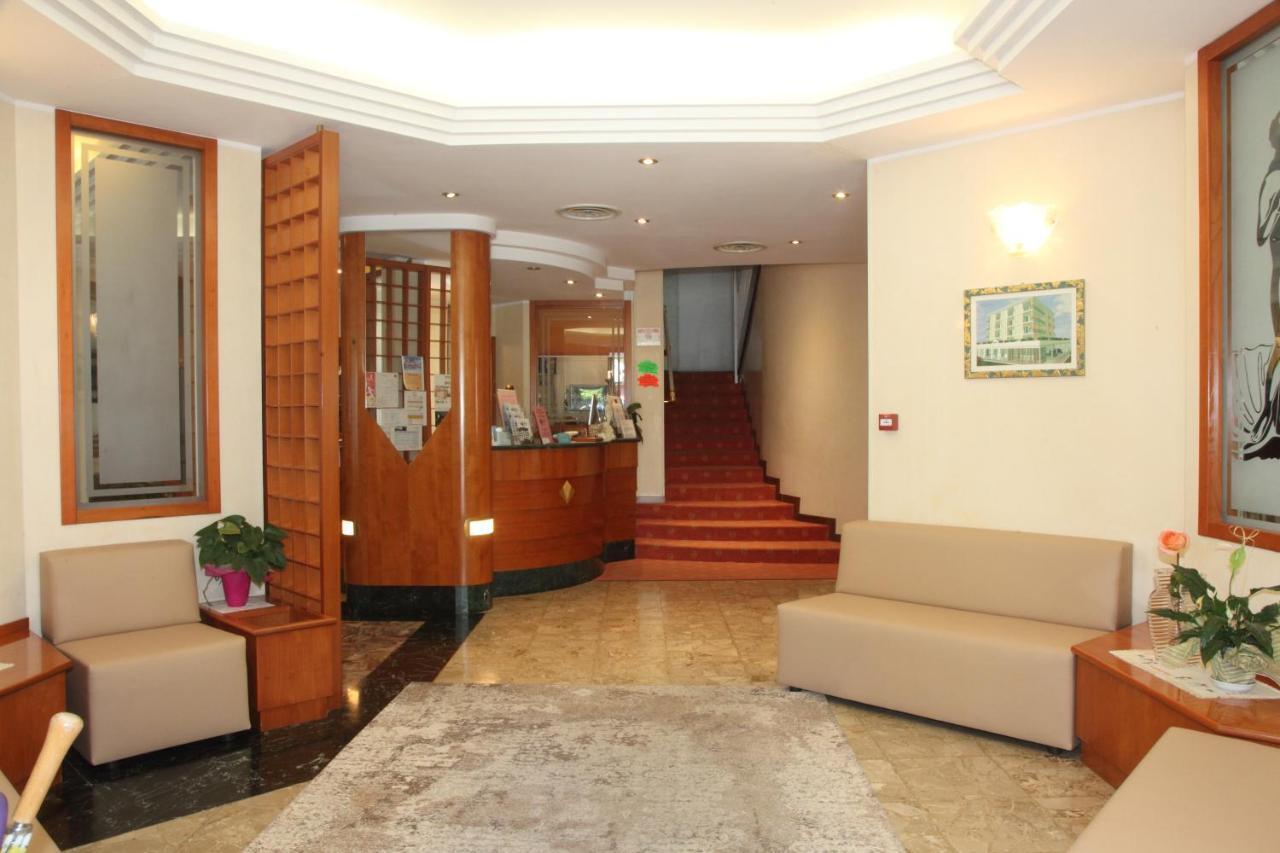 Hotel Gran Venere Beach 3 Superior Бибионе Экстерьер фото