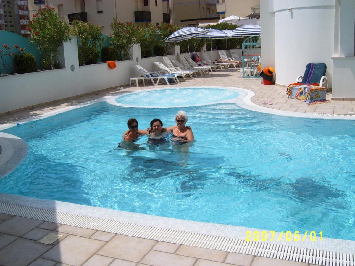 Hotel Gran Venere Beach 3 Superior Бибионе Экстерьер фото