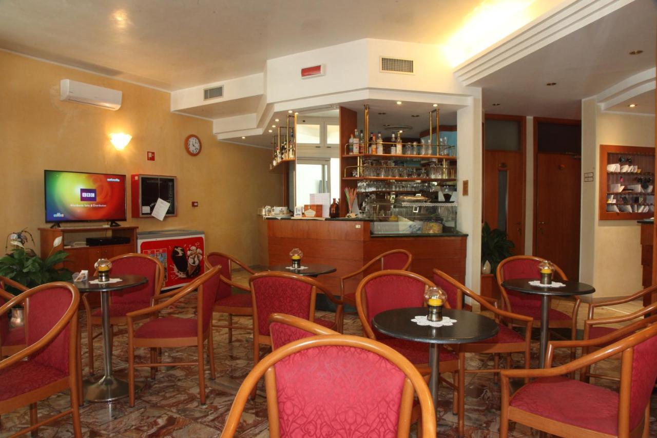 Hotel Gran Venere Beach 3 Superior Бибионе Экстерьер фото