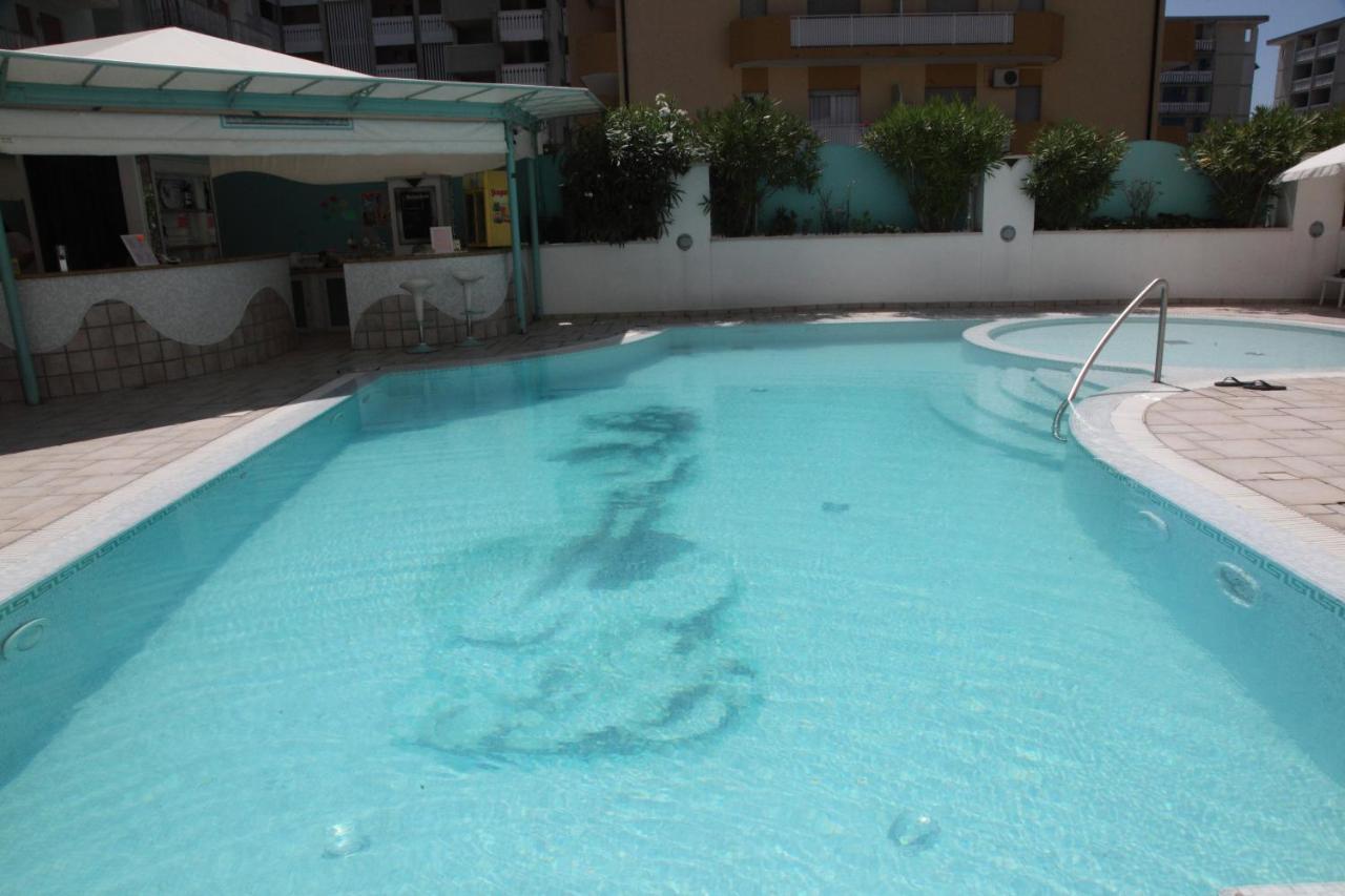 Hotel Gran Venere Beach 3 Superior Бибионе Экстерьер фото